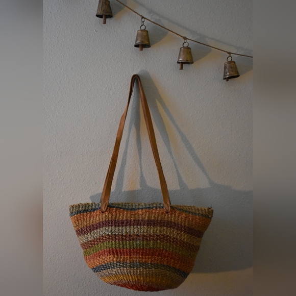 Woven Shoulder Bag - Picture 3 of 5